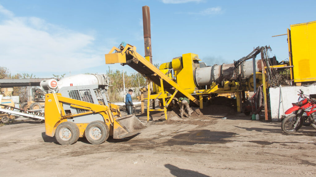 Continúan los trabajos en el Obrador.