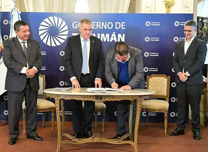 Firma de renovación de convenio del programa Tucumán Mascota