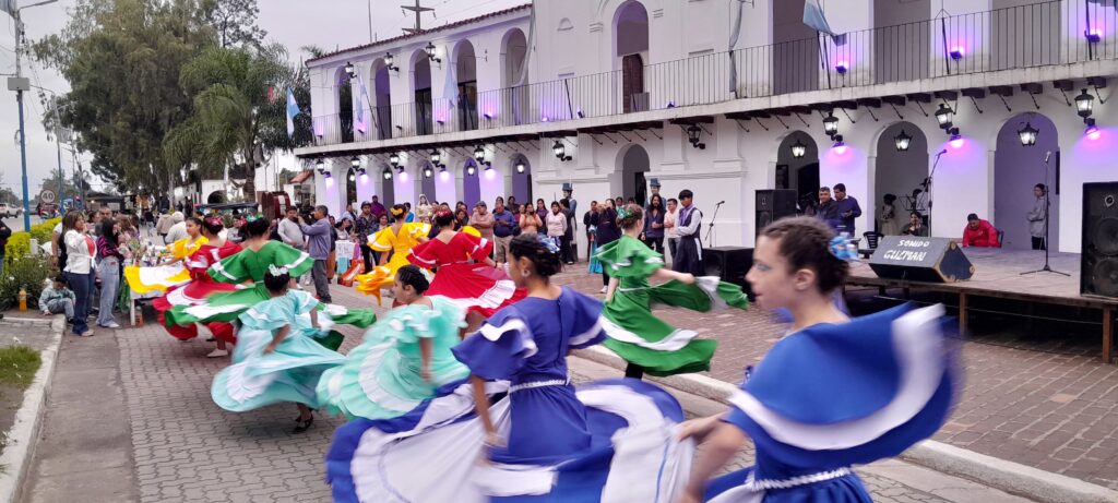 Expo Navidad en la Réplica del Cabildo Famaillá